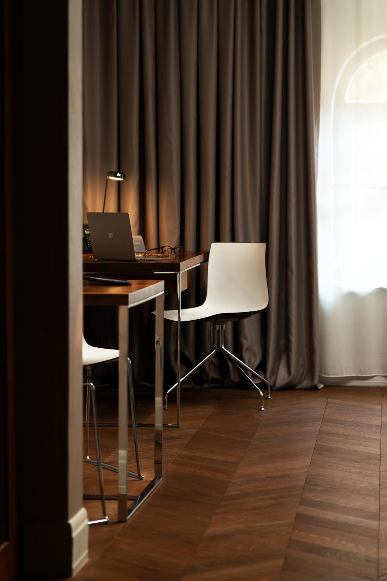 Hotel Park & 5*